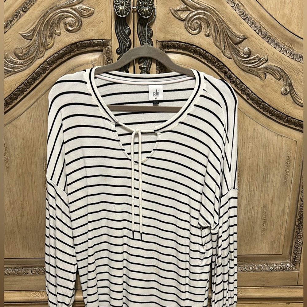 Cabi XS black and white striped tunic